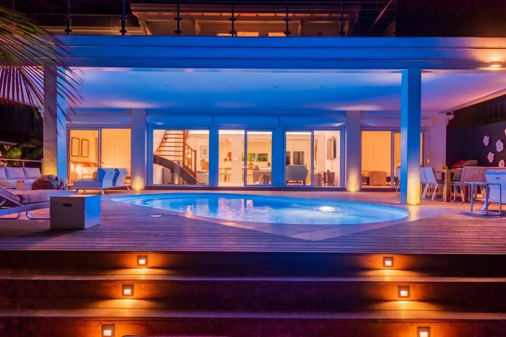 Surfsong Villa- Luxury Water Front Villa For 12 Maho المظهر الخارجي الصورة